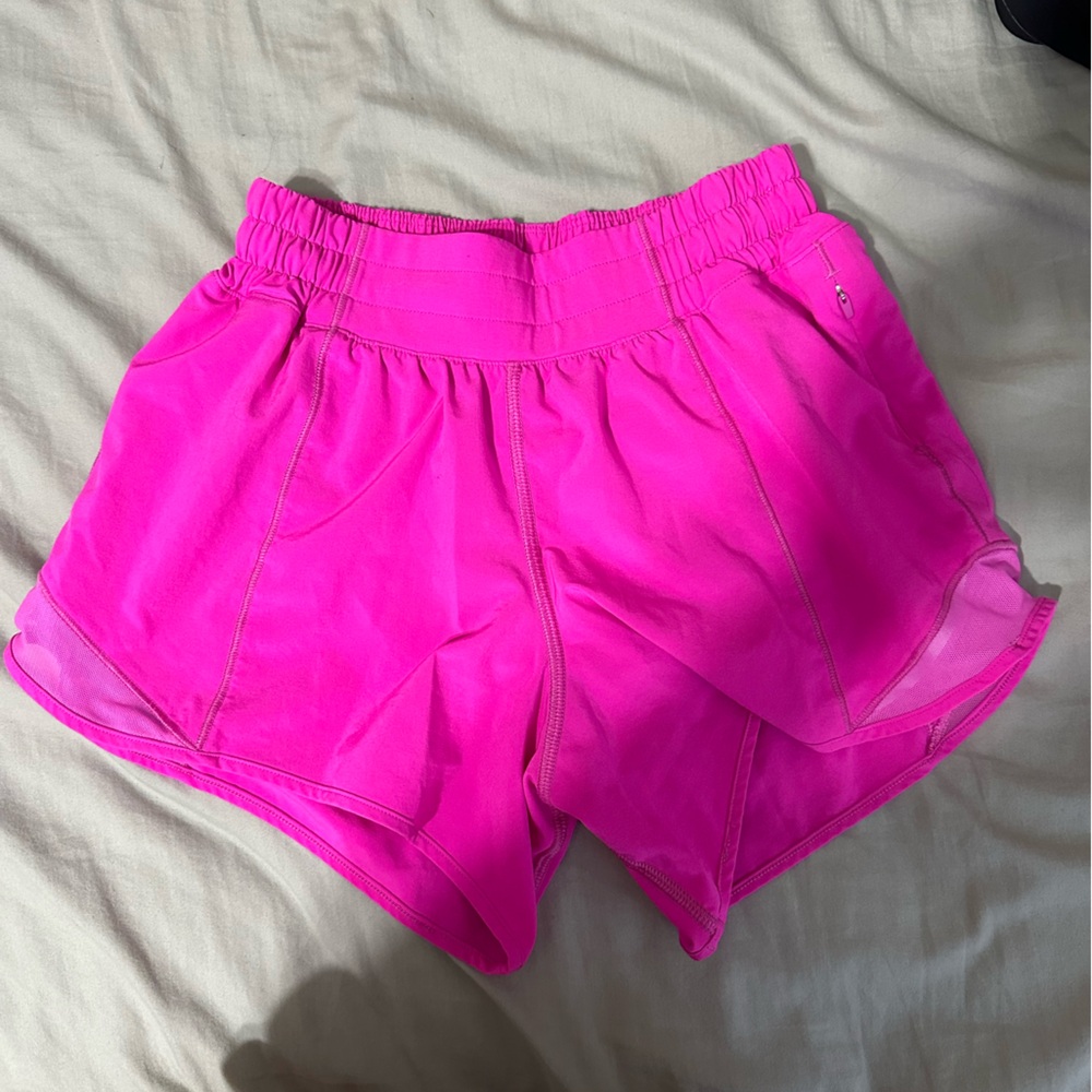 Lululemon Hotty Hot Shorts Size 4 4”